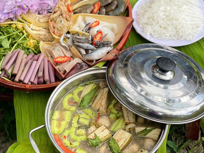 Lẩu mắm bông lụt bình